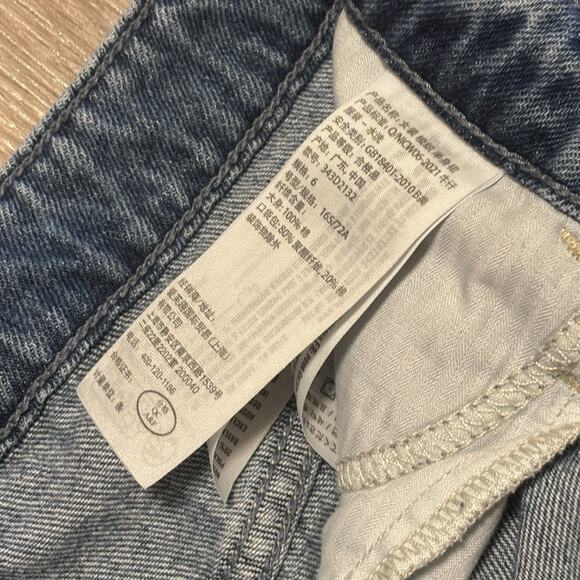 Hollister Womens Sz 6 Denim Ultra High Rise Skirt Medium Wash Raw Hem Cotton - Picture 7 of 9